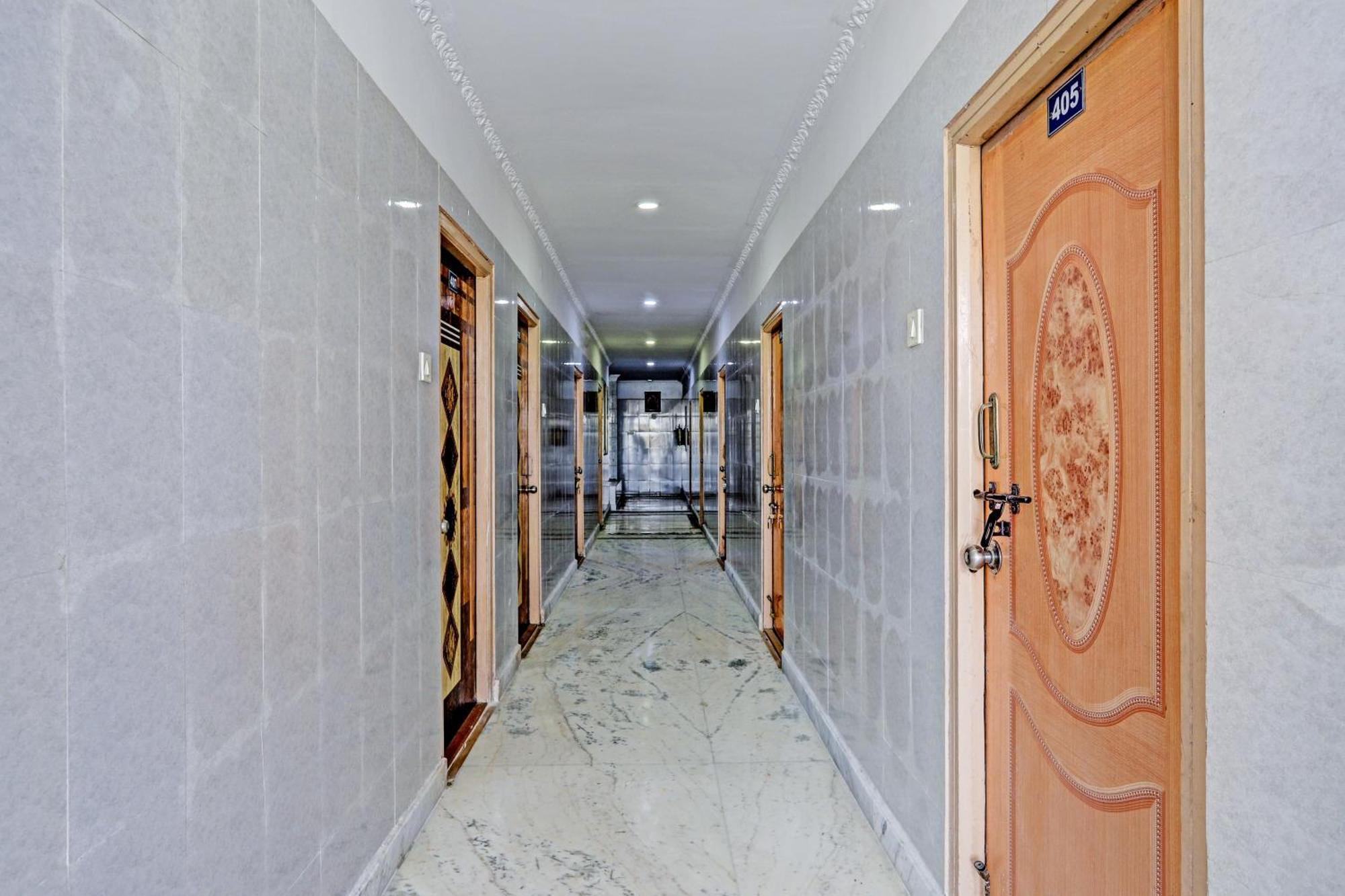 Hotel O Golden Pride Шамшабад Екстериор снимка