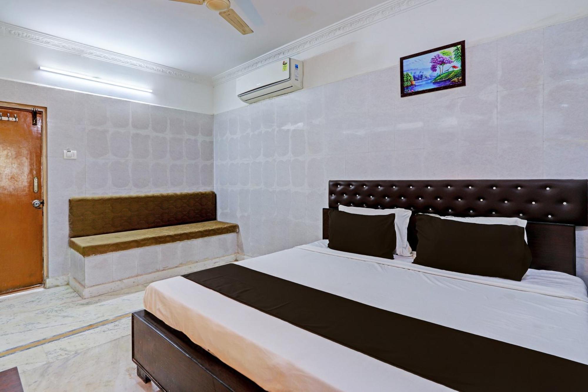 Hotel O Golden Pride Шамшабад Екстериор снимка